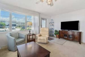 10 Windsor A, West Palm Beach, FL 33417 - MLS#R11128231