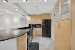 447 Flanders J, Delray Beach, FL 33484 - MLS#R11128257
