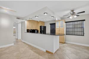 447 Flanders J, Delray Beach, FL 33484 - MLS#R11128257