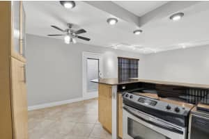 447 Flanders J, Delray Beach, FL 33484 - MLS#R11128257