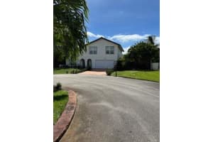6785 Escondida Drive, Lake Clarke Shores
