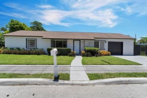2301 Ridgeway Avenue, West Palm Beach, FL 33401 - MLS#R11128306