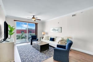 804 Windward Way, Lantana, FL 33462 - MLS#R11128323