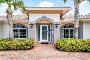 41 Castle Harbor Island, Fort Lauderdale, FL 33308 - MLS#R11128348
