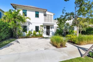 215 Summa Street, West Palm Beach, FL 33405 - MLS#R11128380