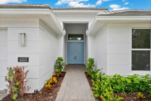 4243 Lucaya Pointe Way, Vero Beach, FL 32967 - MLS#R11128394