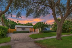 777 Lagoon Drive, North Palm Beach, FL 33408 - MLS#R11128502