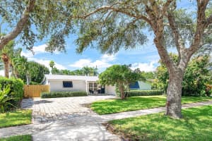 777 Lagoon Drive, North Palm Beach, FL 33408 - MLS#R11128502