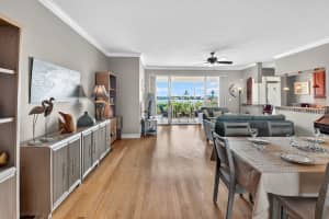102 Half Moon Circle B3, Hypoluxo, FL 33462 - MLS#R11128506