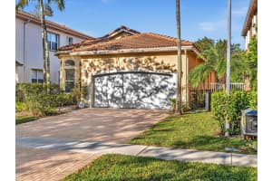 607 Gazetta Way, West Palm Beach, FL 33413 - MLS#R11128555
