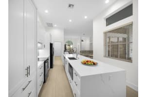 9070 Cypress Hollow Drive, Palm Beach Gardens, FL 33418 - MLS#R11128588