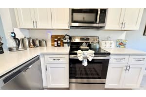 4692 E Lucerne Lakes Boulevard 103, Lake Worth, FL 33467 - MLS#R11128597