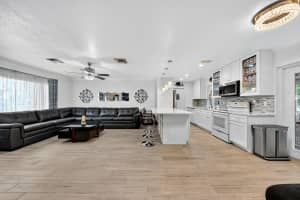 407 Highwood Circle, Jupiter, FL 33458 - MLS#R11128614