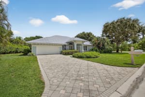8401 SE Ketch Court, Hobe Sound, FL 33455 Sold 11/25/25