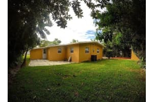 708 S 12th St Street, Lantana, FL 33462 - MLS#R11128680