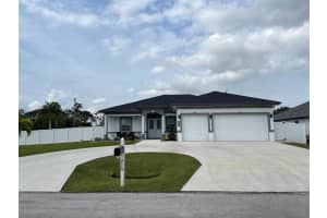 1692 SW Paddock Street, Port Saint Lucie, FL 34987 - MLS#R11128699