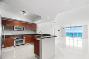 2650 Lake Shore Drive 1005, Riviera Beach, FL 33404 - MLS#R11128761