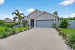 280 Falls Church Street SW, Palm Bay, FL 32908 - MLS#R11128771