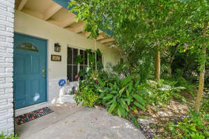 221 NE 17th Street, Delray Beach, FL 33444 - MLS#R11128791
