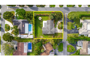 40 Pinetree Place, Tequesta, FL 33469 Sold 11/19/25