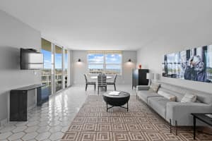 2295 Ocean Boulevard, Palm Beach, FL 33480 - MLS#R11128805