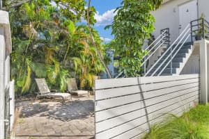 818 Dixie Highway, Lake Worth Beach, FL 33460 - MLS#R11128823