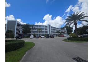 2010 Westbury F 2010, Deerfield Beach, FL 33442 - MLS#R11128859