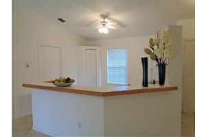 741 17th Lane SW, Vero Beach, FL 32962 - MLS#R11128952