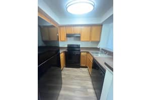 738 Executive Center Drive 34, West Palm Beach, FL 33401 - MLS#R11128973