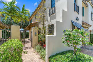 625 Via Villagio, Hypoluxo, FL 33462 Sold 12/01/25