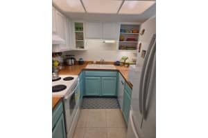 1901 Indian River Boulevard, Vero Beach, FL 32960 - MLS#R11129066