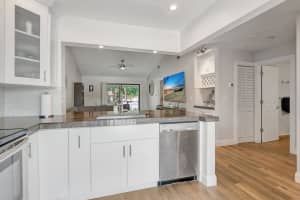 301 Club Circle 209, Boca Raton, FL 33487 Sold 12/01/25