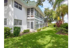 2800 Indian River Boulevard 1, Vero Beach, FL 32960 - MLS#R11129280