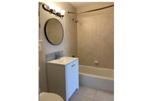 124 Yacht Club Dr. Drive 8, North Palm Beach, FL 33408 - MLS#R11129292