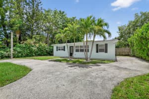 422 W Ocean Avenue, Lantana, FL 33462 - MLS#R11129293