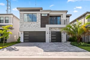 8258 Essex Country Club Drive, Boca Raton, FL 33434 - MLS#R11129305