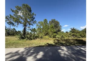 627 Columbus Boulevard, Lehigh Acres, FL 33974 - MLS#R11129339