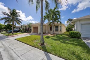 416 S Circle Drive S, Boynton Beach, FL 33435 - MLS#R11129340