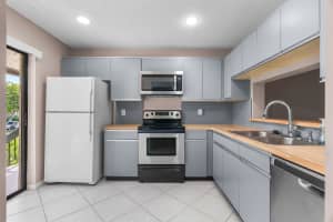 5201 W Club Circle 203, Boca Raton, FL 33487 Sold 11/19/25