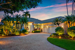 8933 Lakes Boulevard, West Palm Beach, FL 33412 - MLS#R11129387