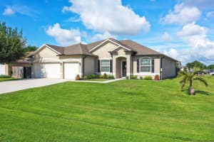 4074 SW Kamsler Street, Port Saint Lucie, FL 34953 - MLS#R11129432