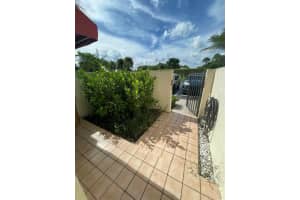 307 Liberty Court, Deerfield Beach, FL 33442 - MLS#R11129438