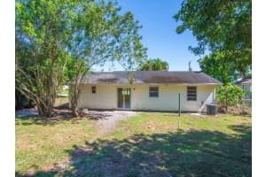 526 NW Kingston Street, Port Saint Lucie, FL 34983 Sold 12/22/25