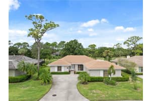 110 Prestwick Circle, Vero Beach