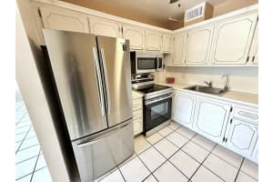 2002 Ellsemere A, Deerfield Beach, FL 33442 - MLS#R11129508