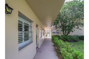 44 Vista Gardens Trail 104, Vero Beach, FL 32962 Sold 01/23/26