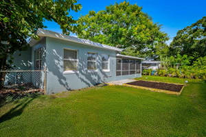 213 Osceola Avenue, Fort Pierce, FL 34982 Sold 12/22/25