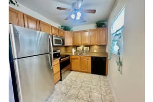 74 Fanshaw B, Boca Raton, FL 33434 - MLS#R11129631