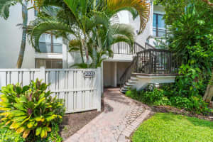 2003 Bridgewood Drive 2003, Boca Raton, FL 33434 - MLS#R11129711