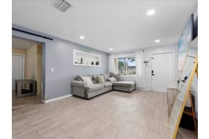 421 W 33 Street, West Palm Beach, FL 33404 - MLS#R11129720